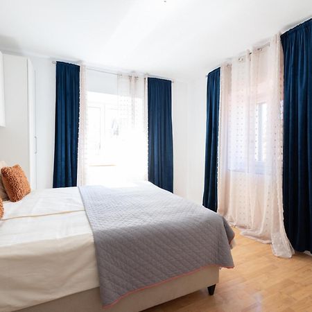 Guesthouse Rebecca Makarska Eksteriør billede