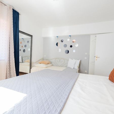 Guesthouse Rebecca Makarska Eksteriør billede