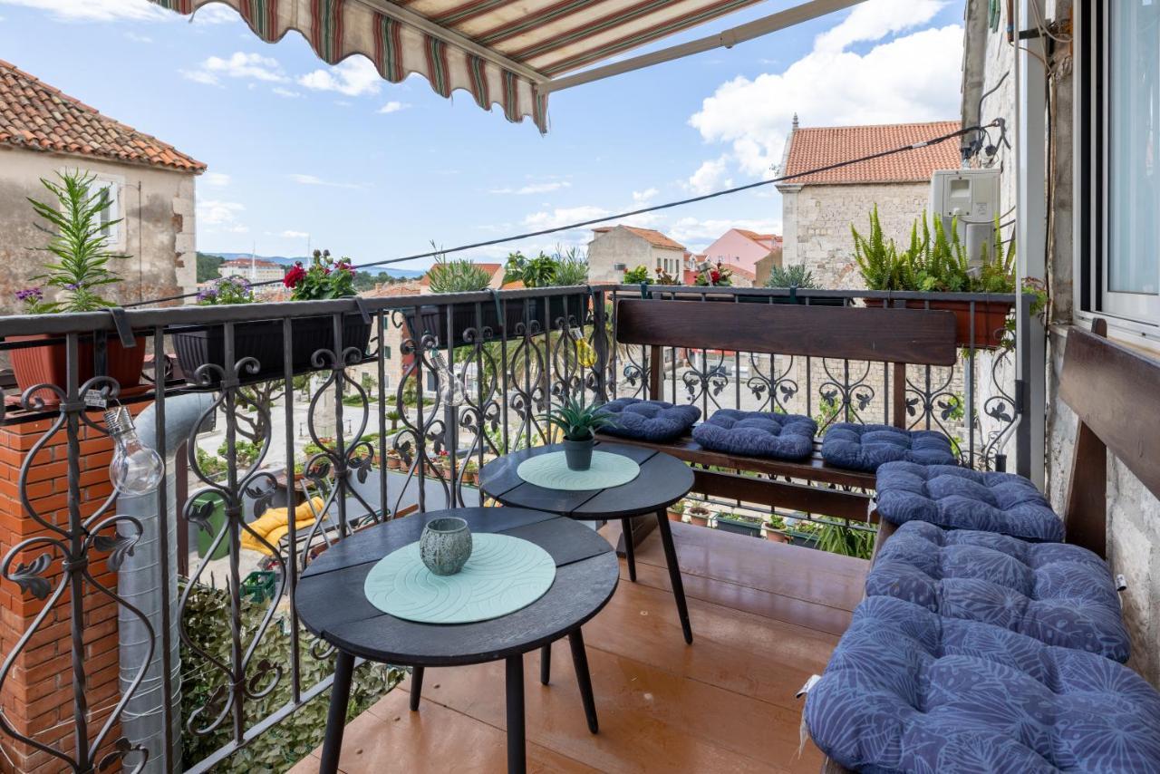 Guesthouse Rebecca Makarska Eksteriør billede