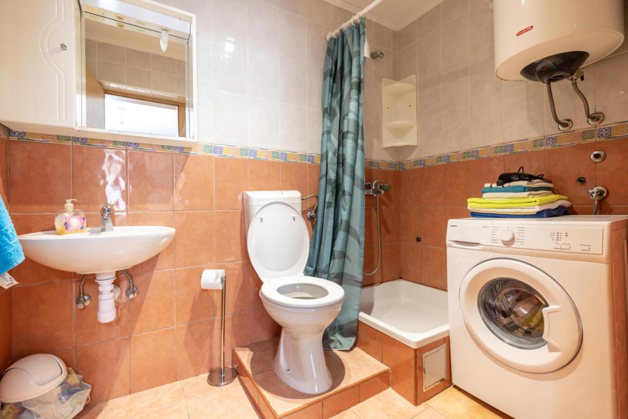 Guesthouse Rebecca Makarska Eksteriør billede