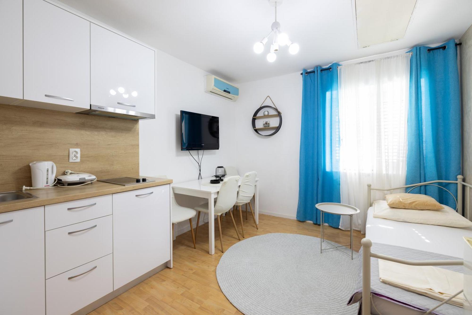 Guesthouse Rebecca Makarska Eksteriør billede