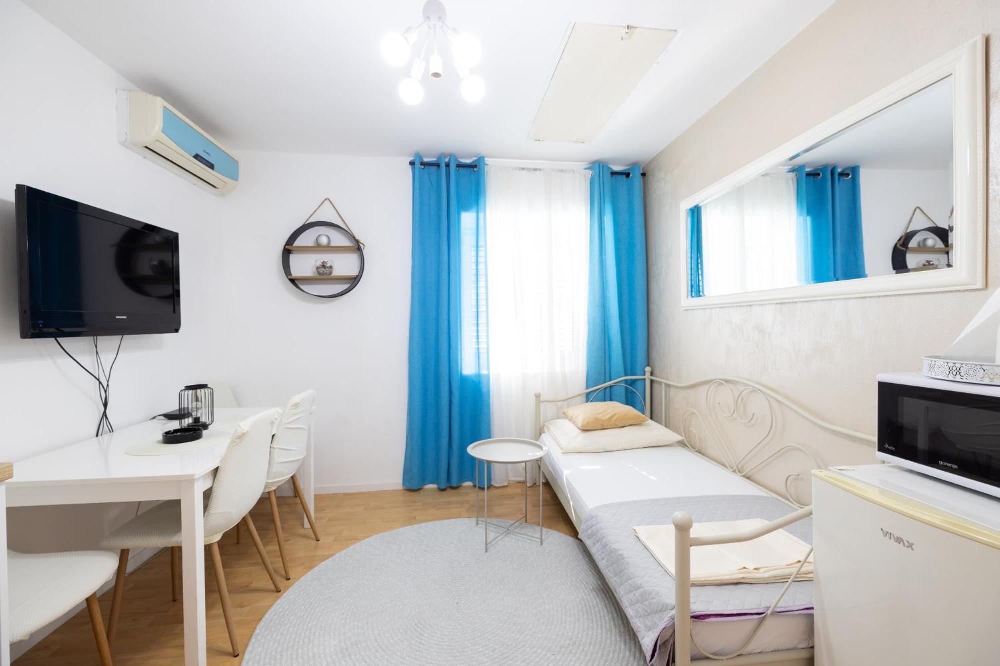 Guesthouse Rebecca Makarska Eksteriør billede