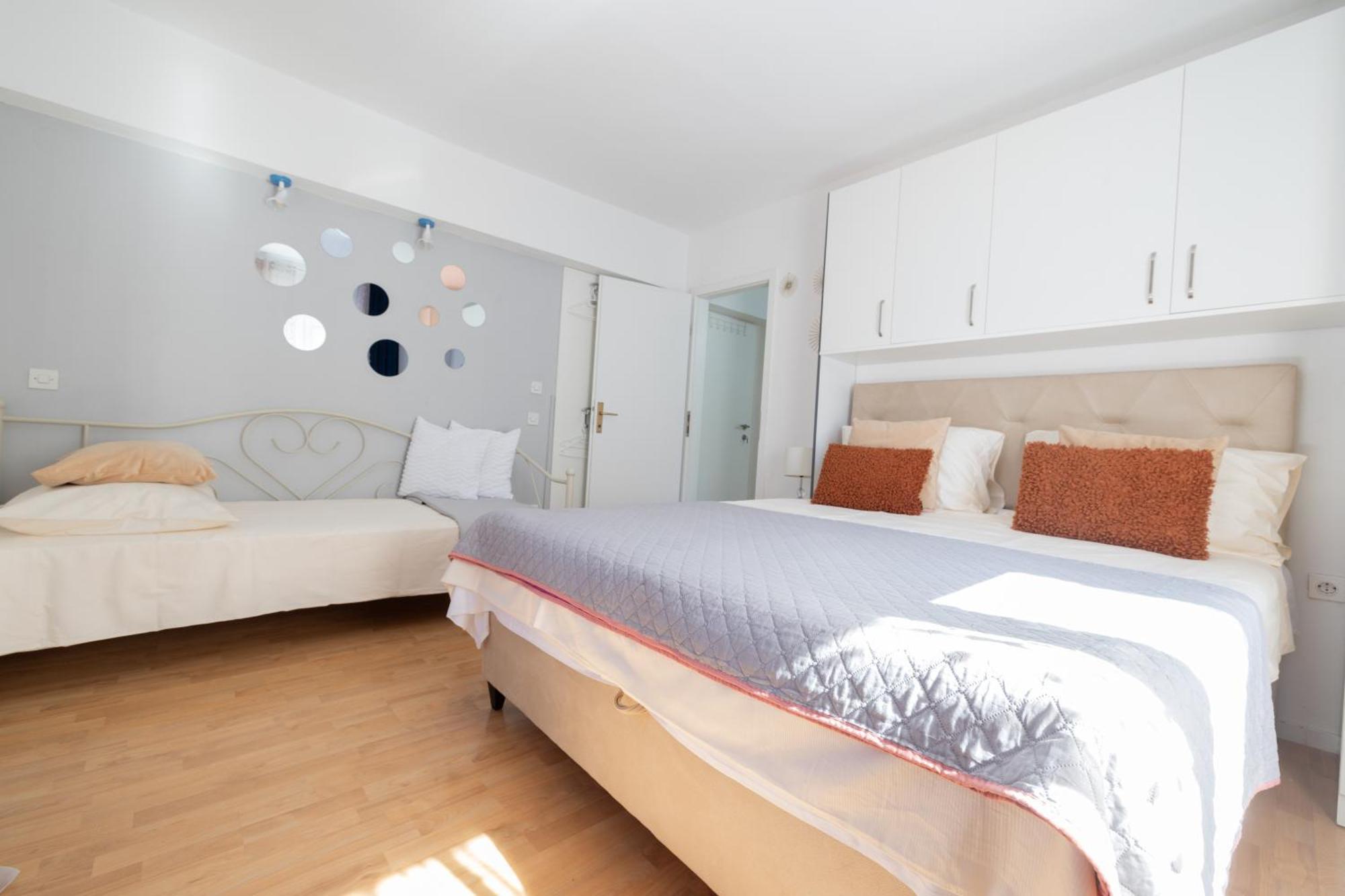 Guesthouse Rebecca Makarska Eksteriør billede
