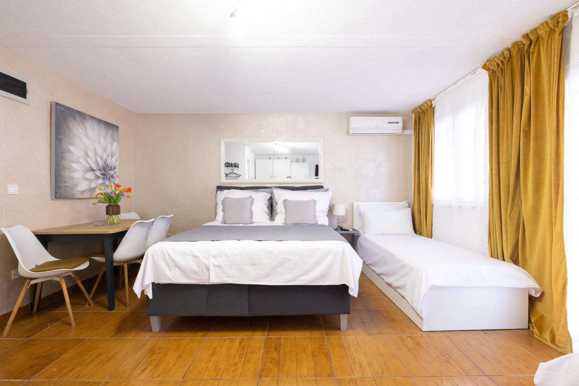 Guesthouse Rebecca Makarska Eksteriør billede