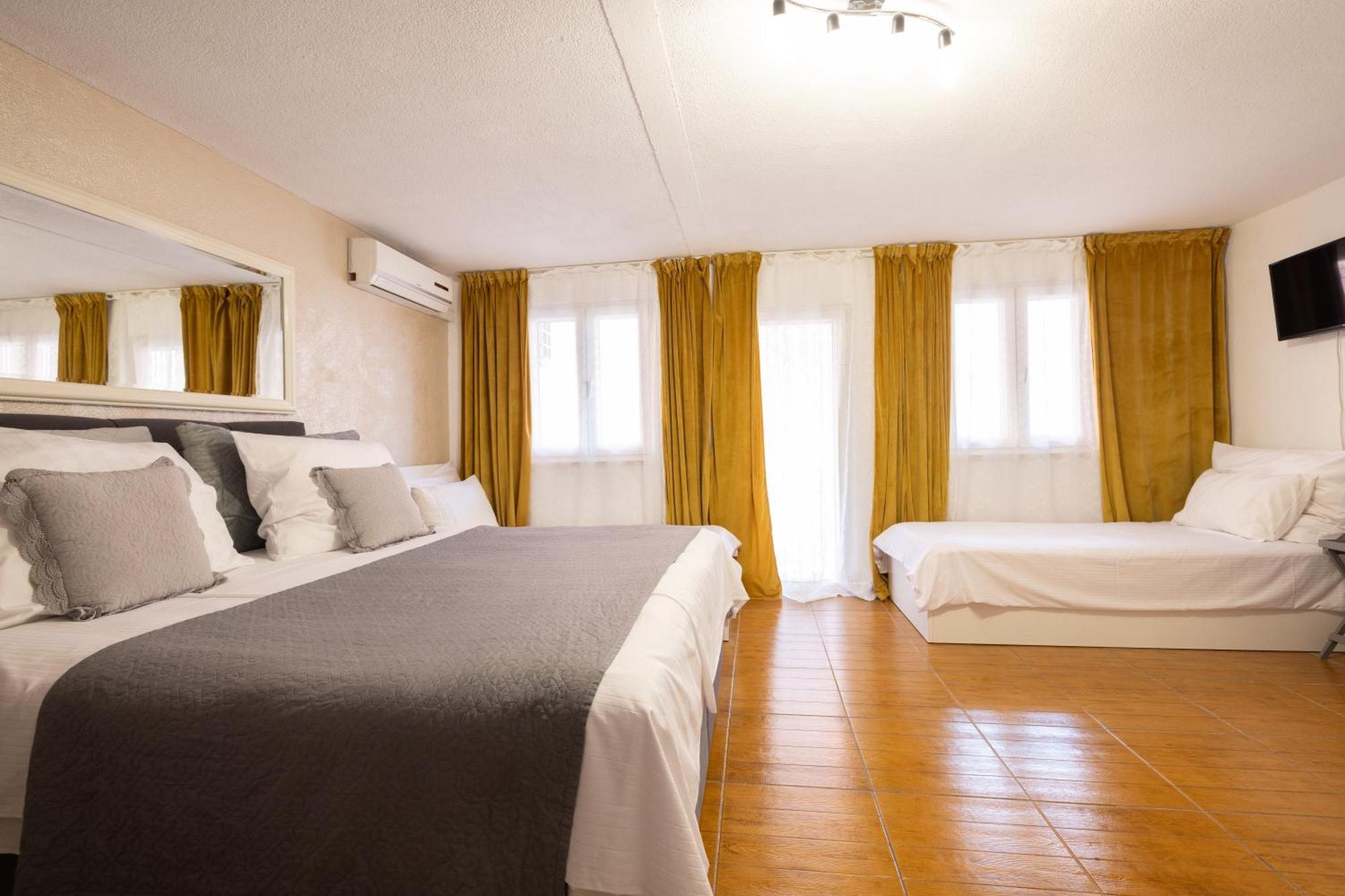 Guesthouse Rebecca Makarska Eksteriør billede
