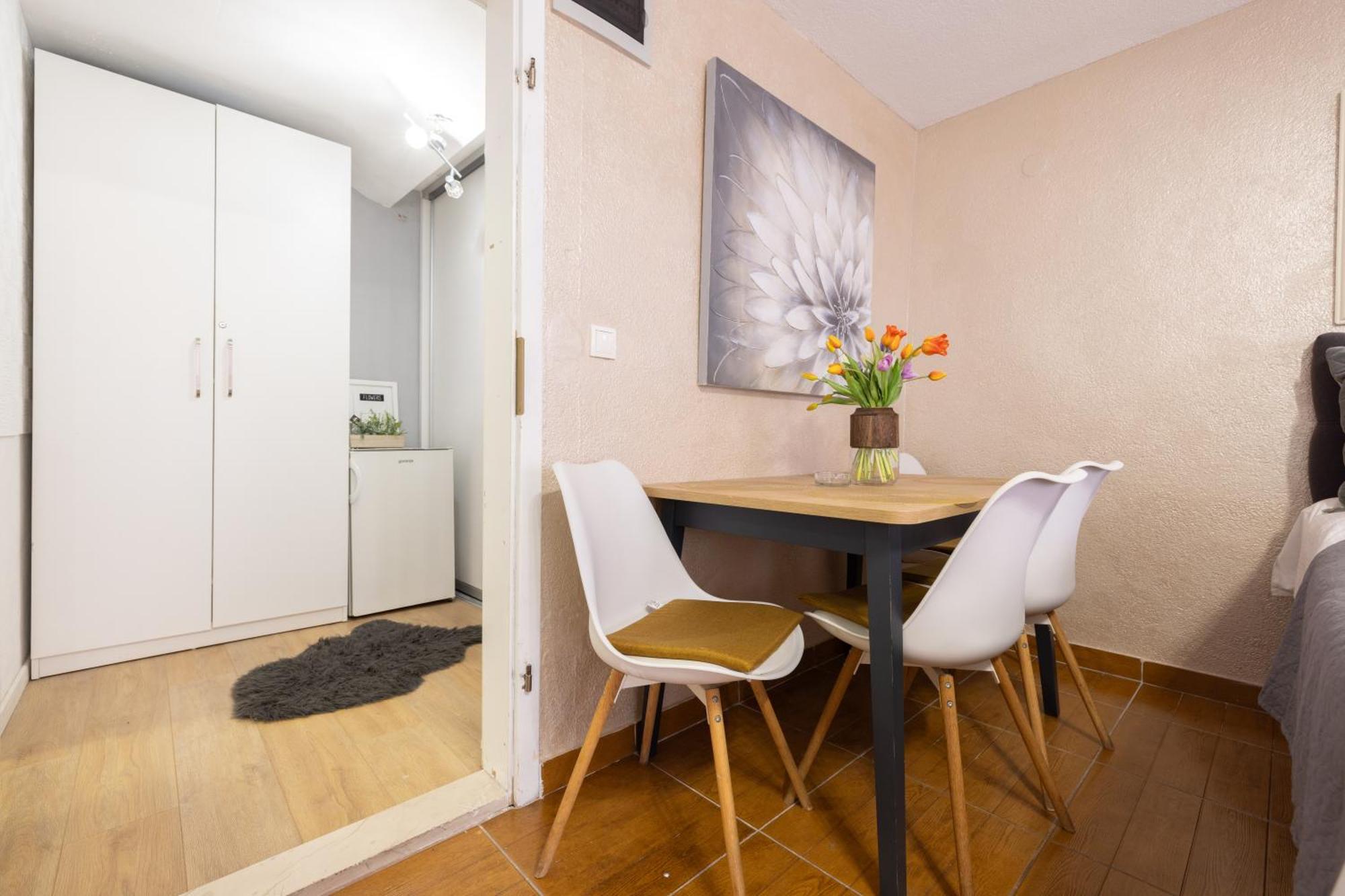 Guesthouse Rebecca Makarska Eksteriør billede